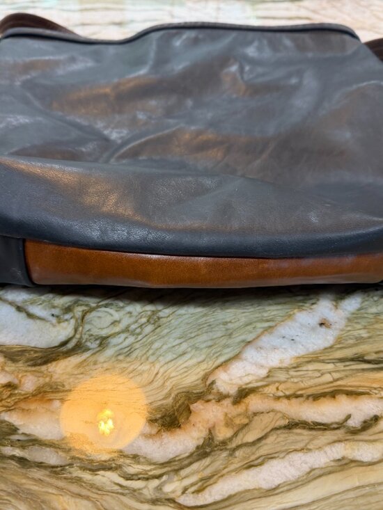Rough & Tumble Hartley XL EW Saddle and Black - 3 way carry